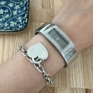 Vintage DKNY ladies silver tone rectangular bangle bracelet Watch NEW BATTERY